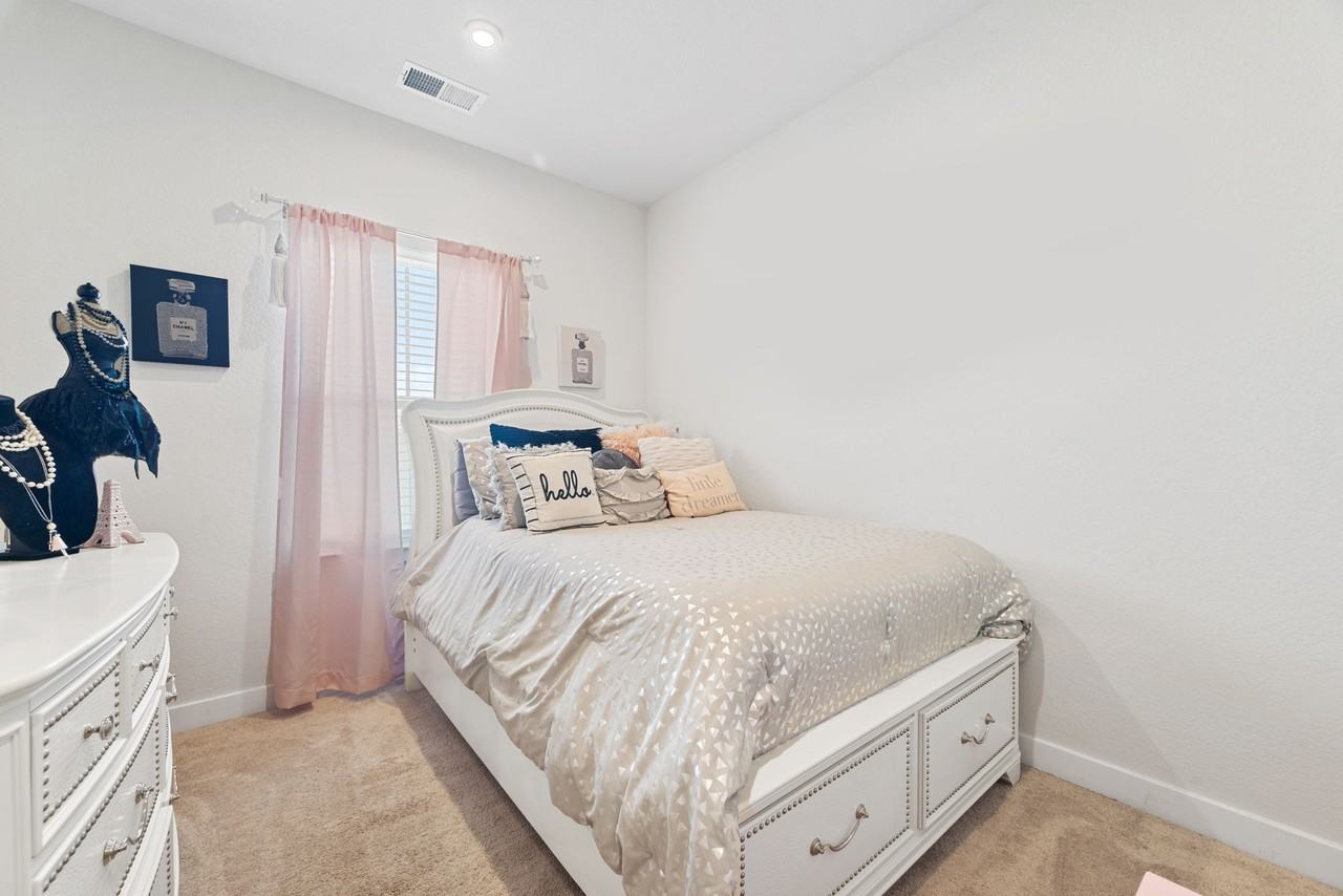 133 Cedar Crest Dr #1 - Photo 5 of 10