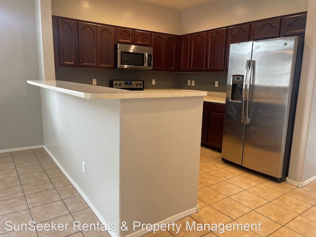17353 W Monroe St - Photo 3 of 47