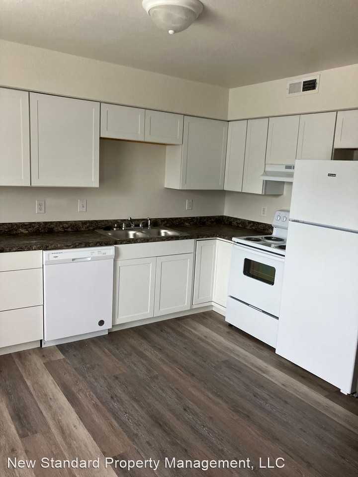 219 N. Ventura Avenue - Photo 3 of 5