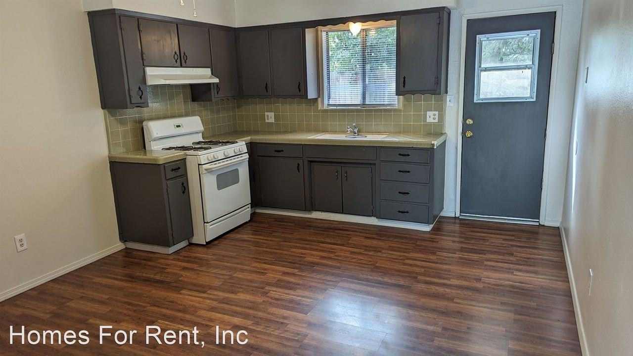 167 N. Westwood St. - Photo 3 of 6