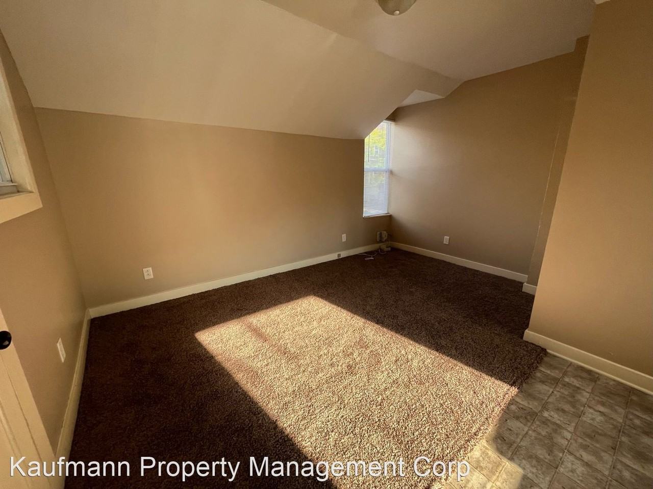 220 W Butler Street - Photo 3 of 8