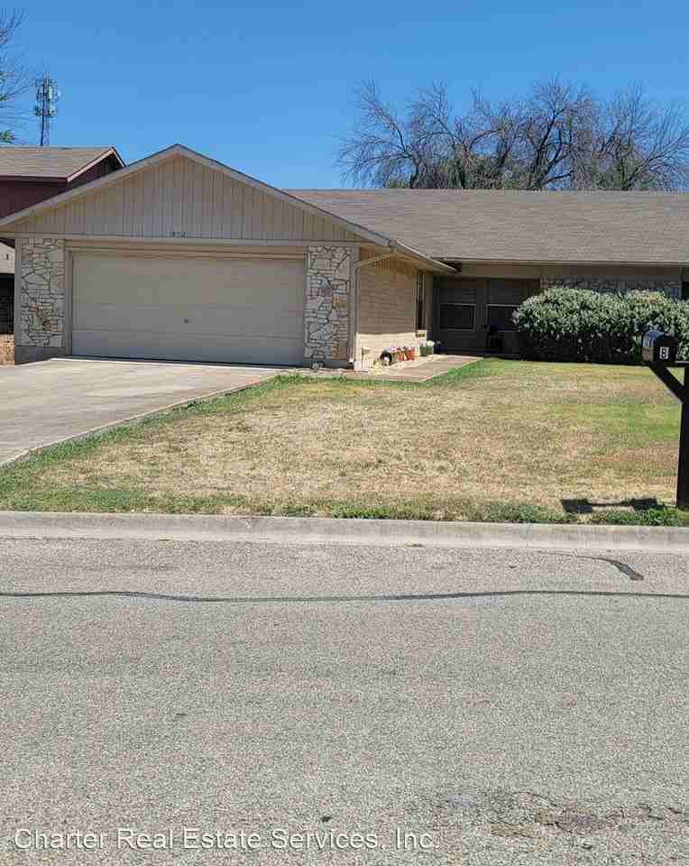 1802 Azalea Dr B - Photo 2 of 13