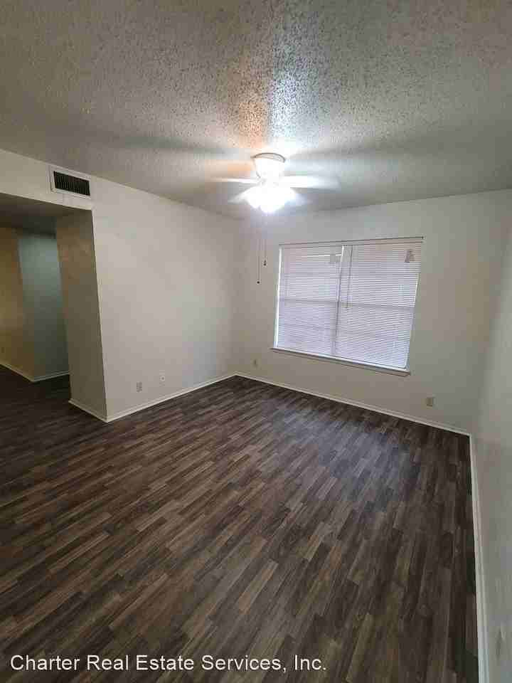 1802 Azalea Dr B - Photo 3 of 13