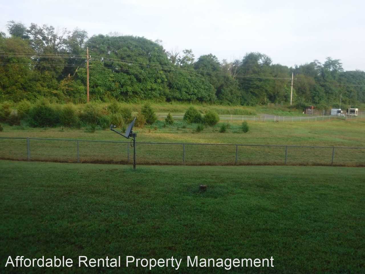 10328 Bridle Ct - Photo 3 of 18