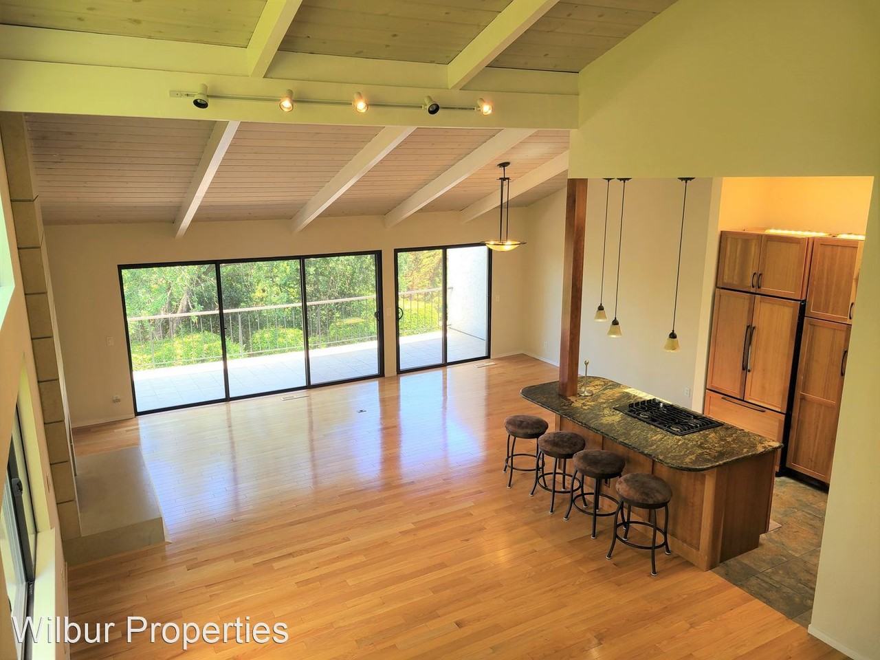 178 Sand Hill Cir - Photo 3 of 19