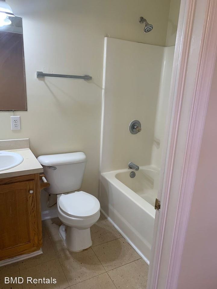 286 Belcross Rd - Photo 3 of 14