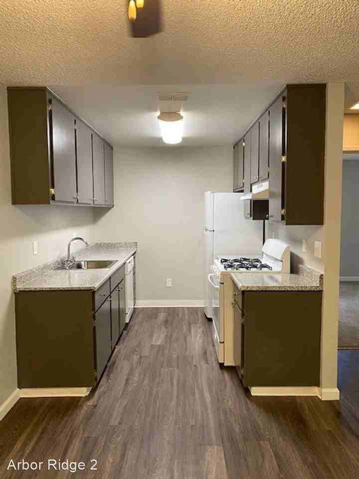 4420-4440 Oakhollow Drive - Photo 2 of 35