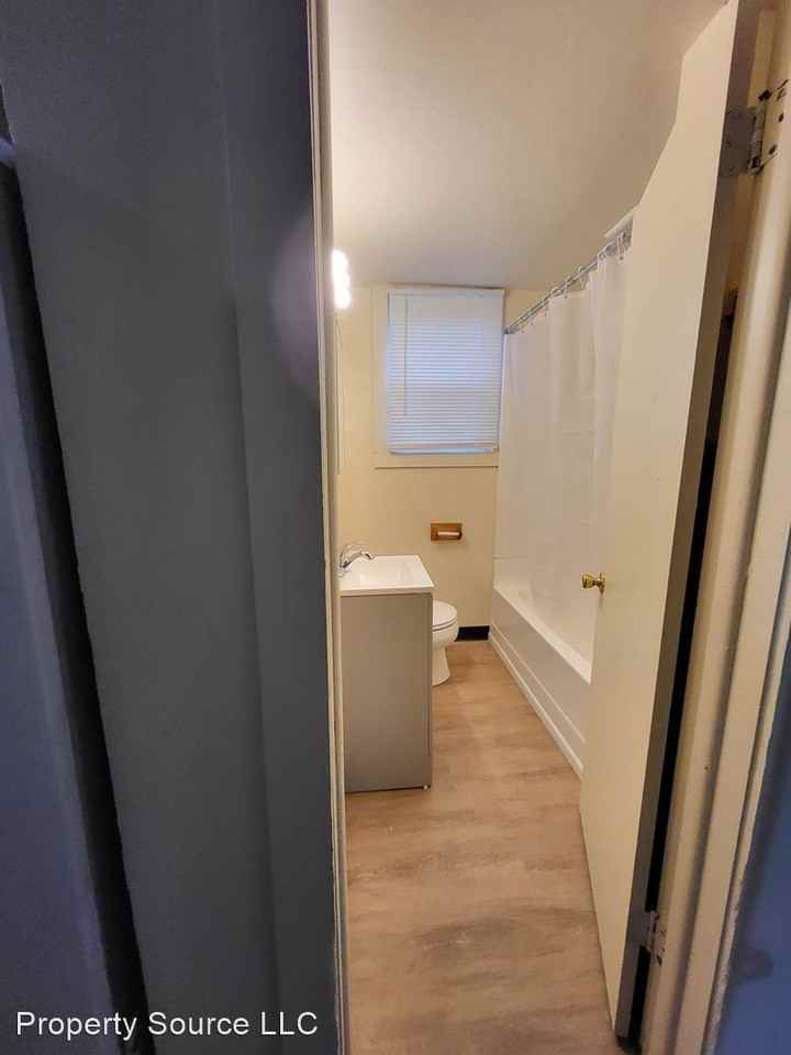 1303 Walnut - Photo 3 of 10