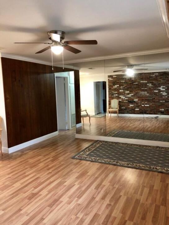 637 Troy Blvd - Photo 3 of 8