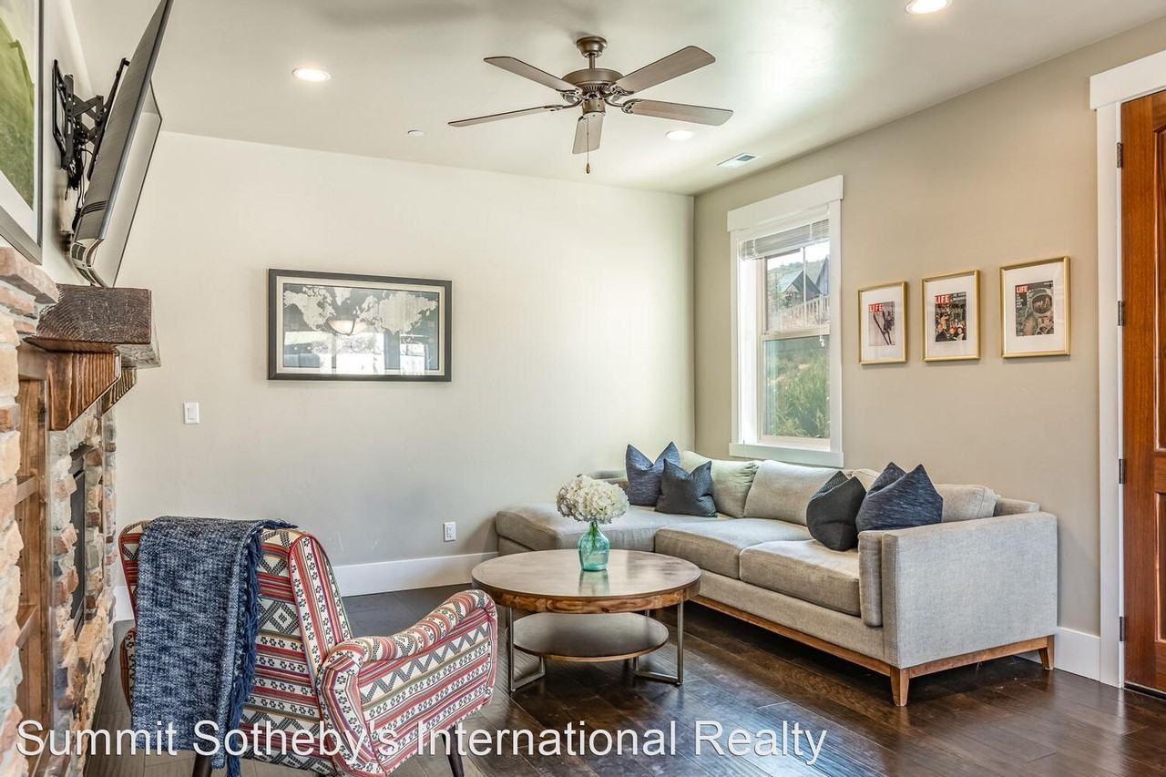 13609 N Hillclimb Ln - Photo 3 of 22