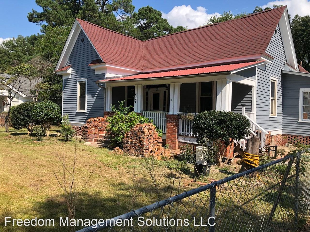 504 E Hampton St, Darlington, SC 29532 4 Bedroom House for 1,200/month