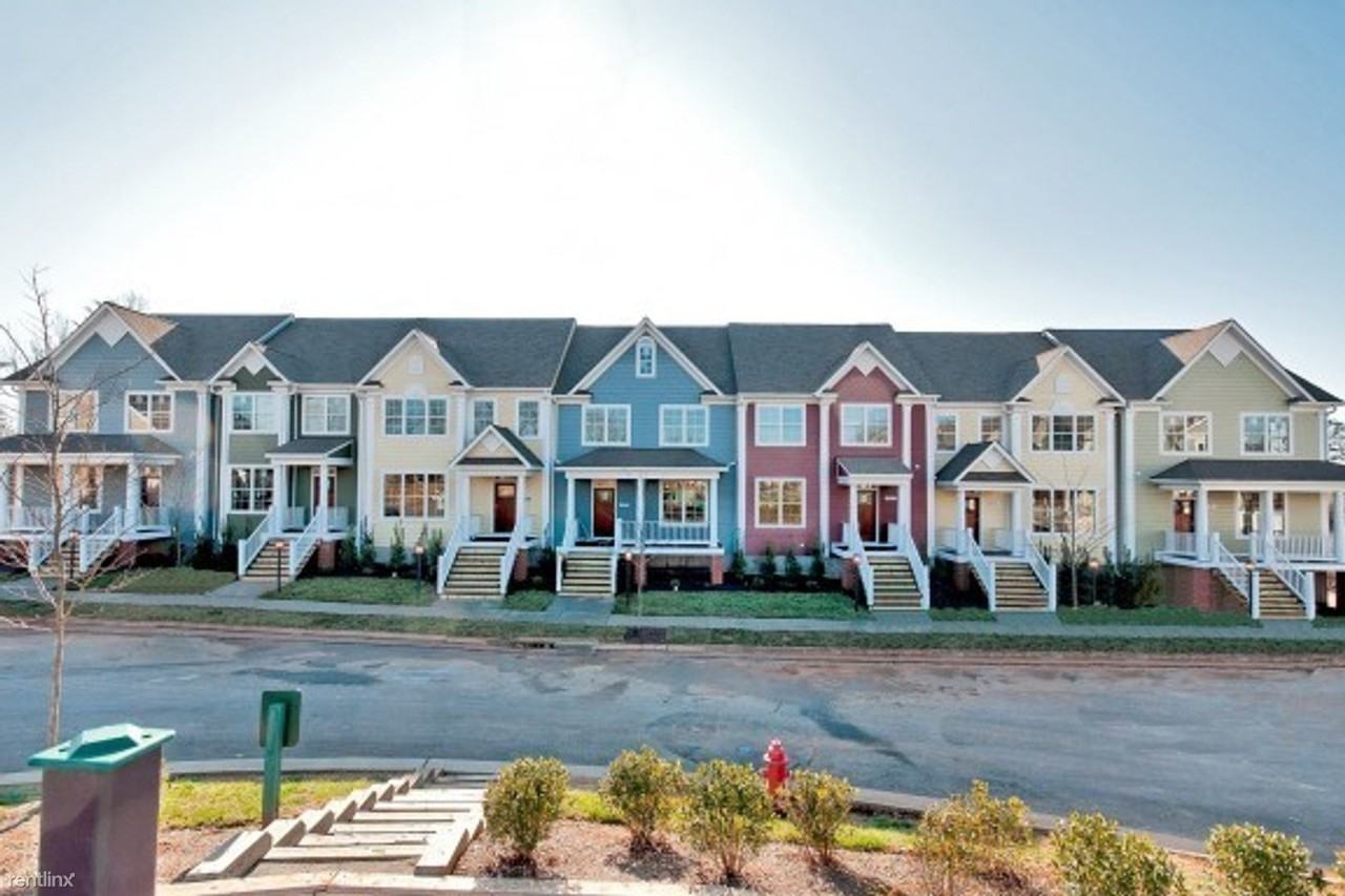 1574 Wickham Pond Drive - Photo 2 of 10