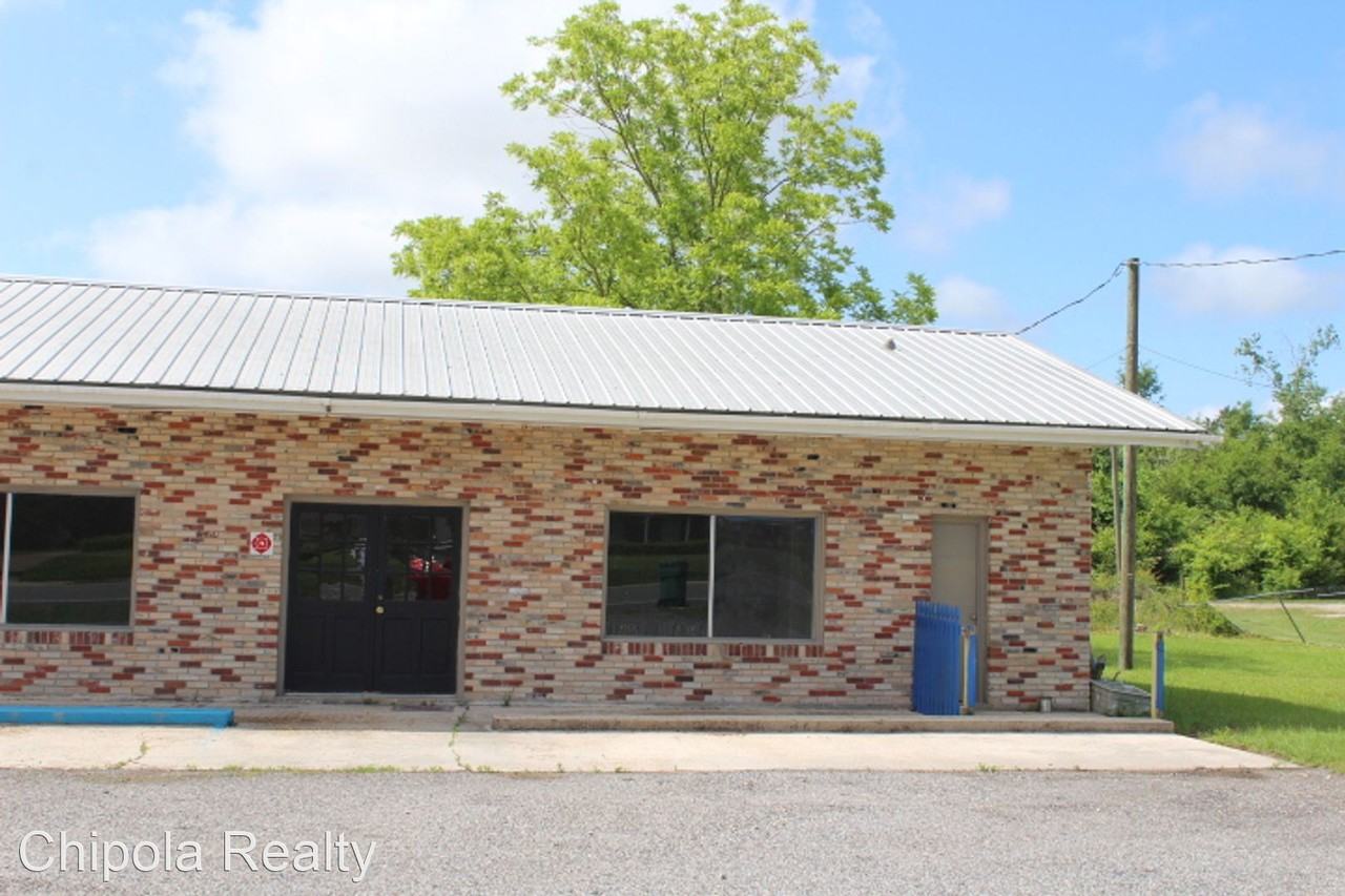 2715 2715 Hwy 90 - Photo 2 of 17