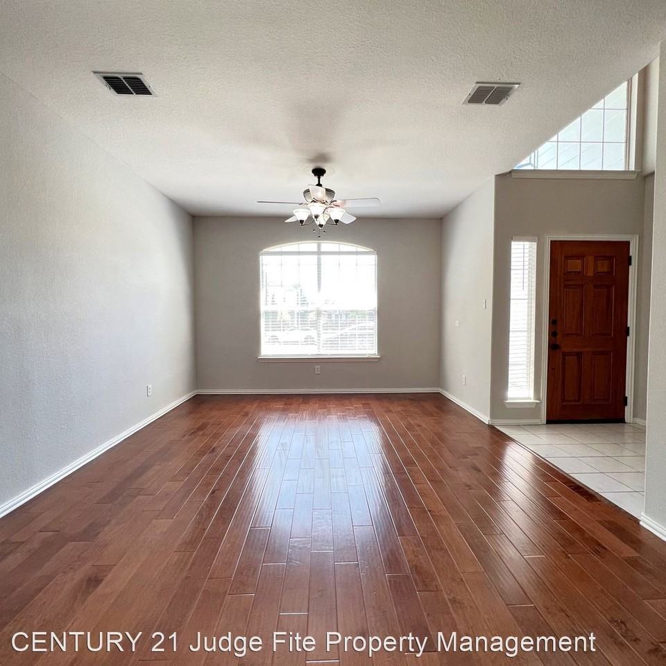 4304 Stone Hollow Way - Photo 2 of 11