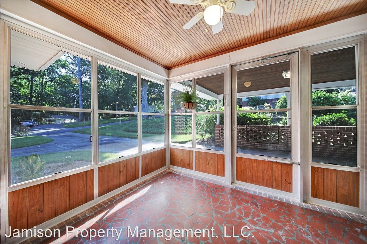 305 E Catawba Dr - Photo 3 of 23