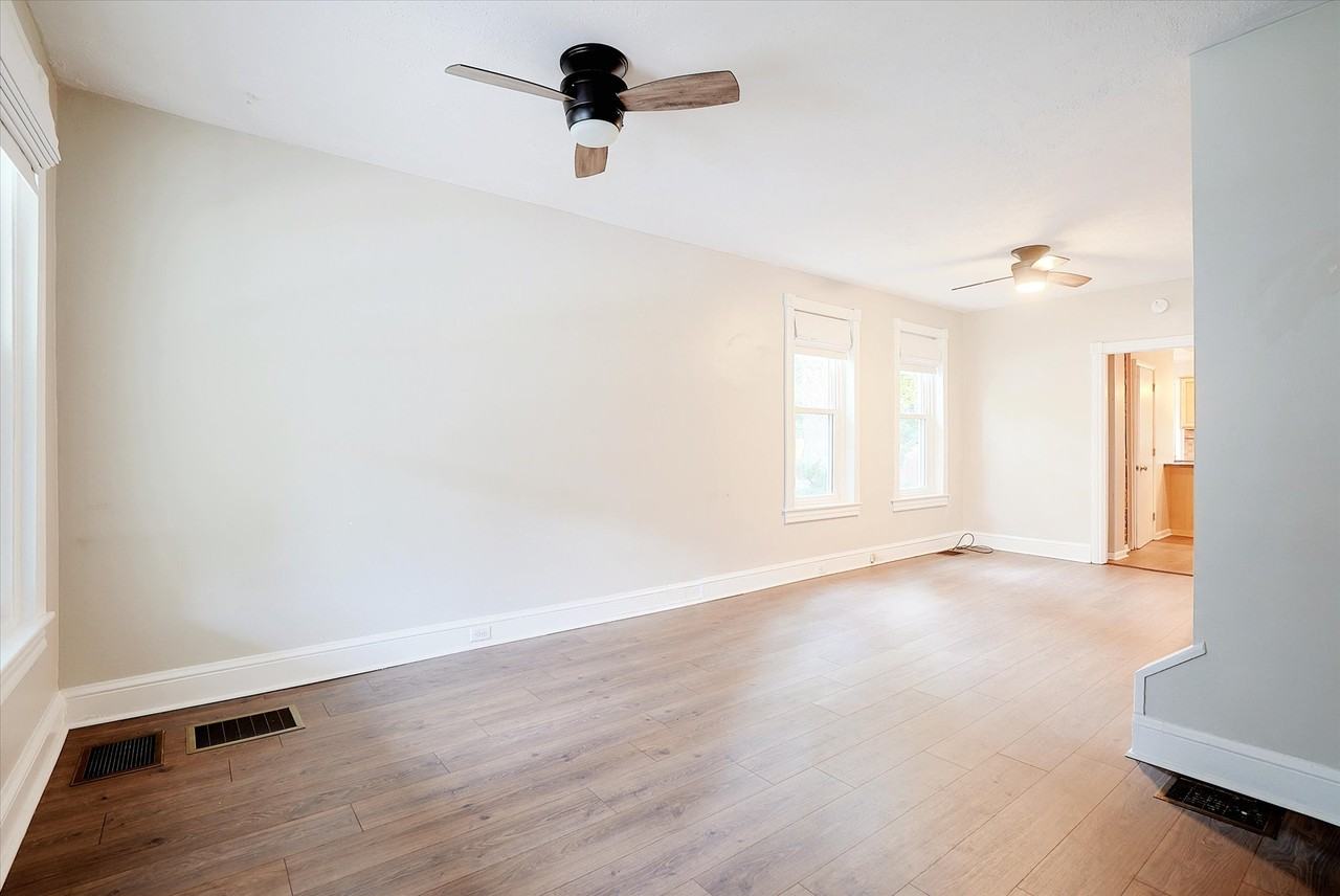 1156 Lincoln Ave - Photo 3 of 17