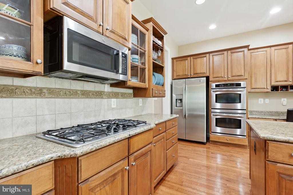 17205 Dewpoint Pl - Photo 3 of 50