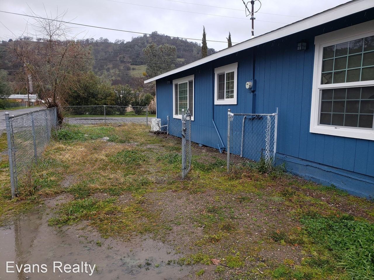 12945 3rd St - Photo 2 of 12