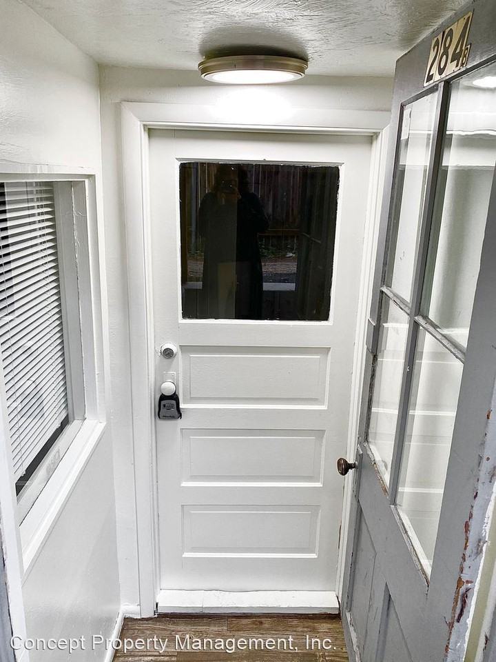 284 C Street East - Photo 2 of 10