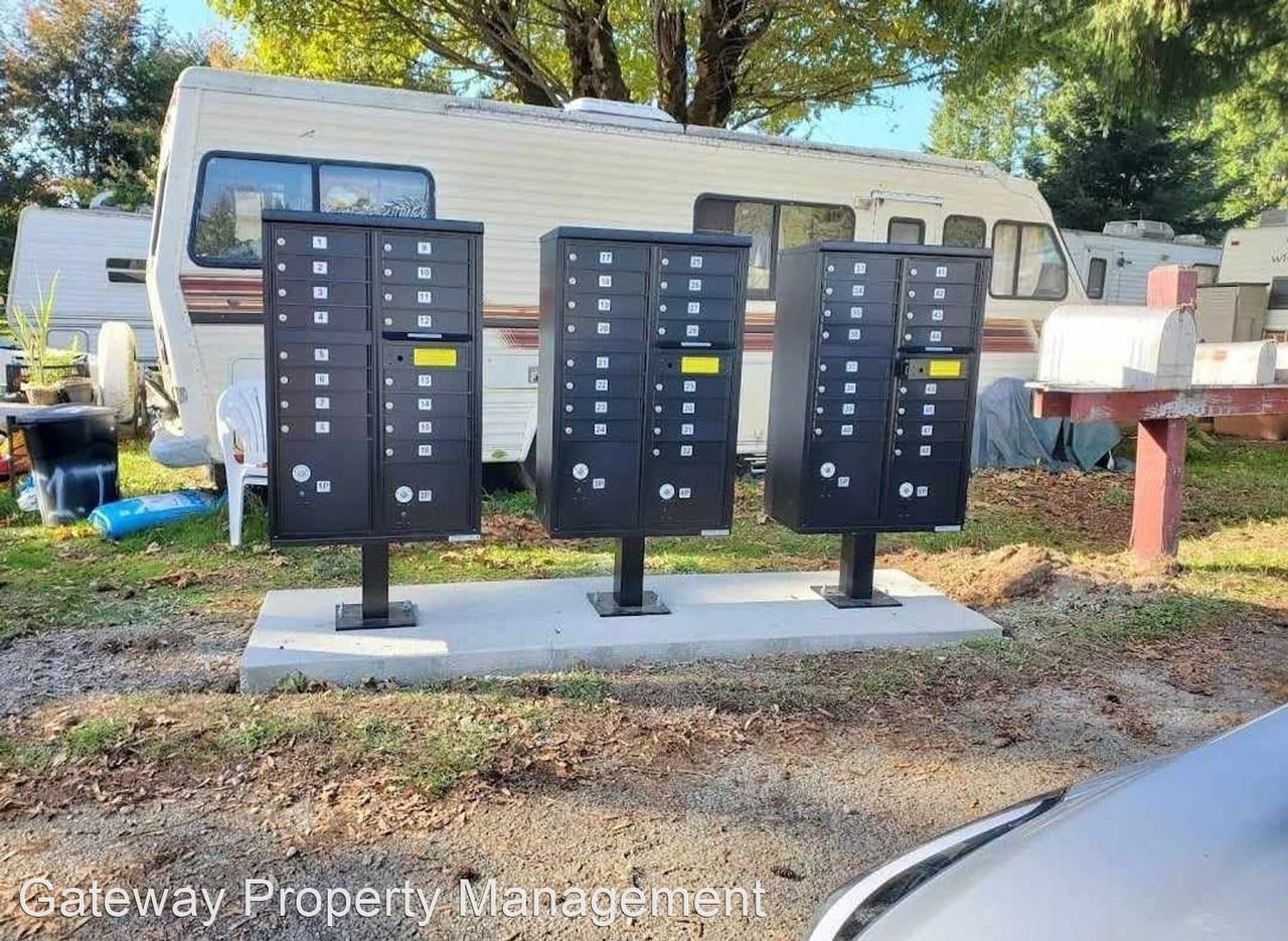 261 SE Craig Road - Photo 2 of 3