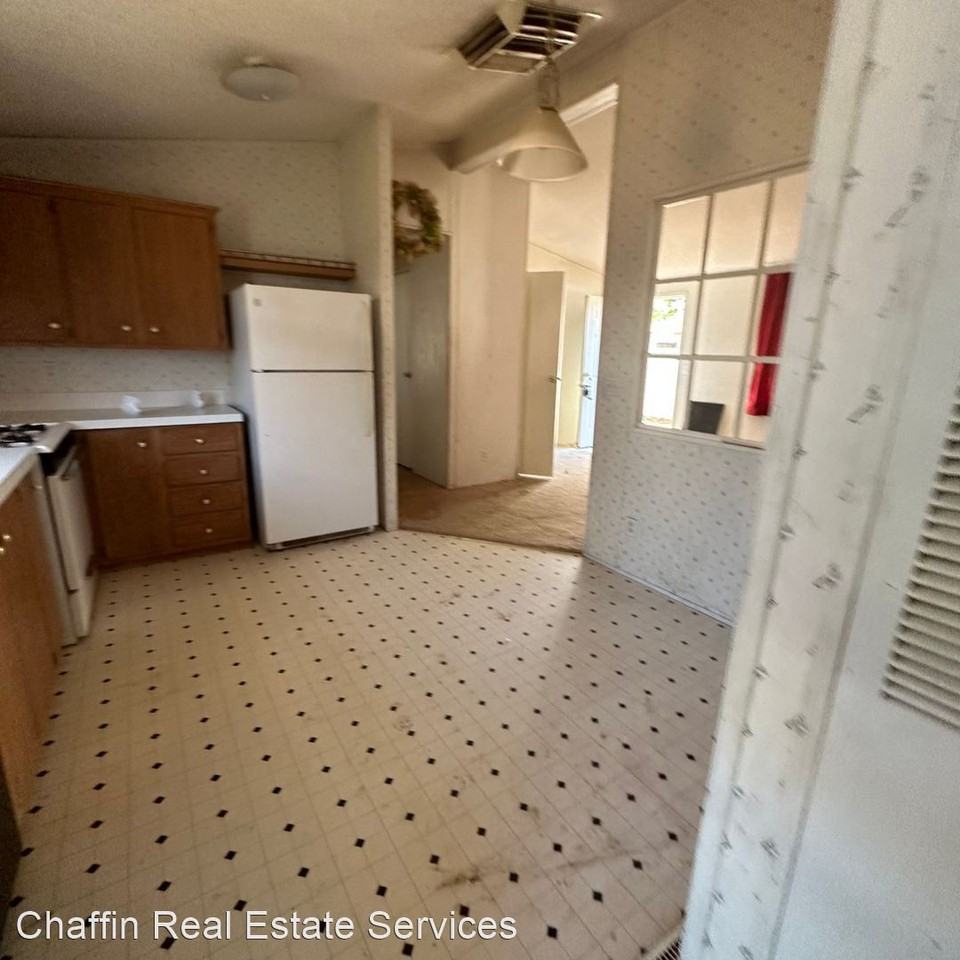 395 Randon Ct - Photo 2 of 14