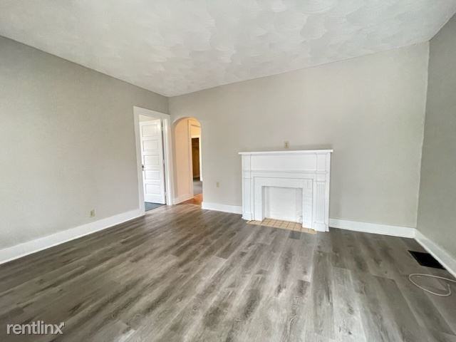 520 W Main St - Photo 3 of 6