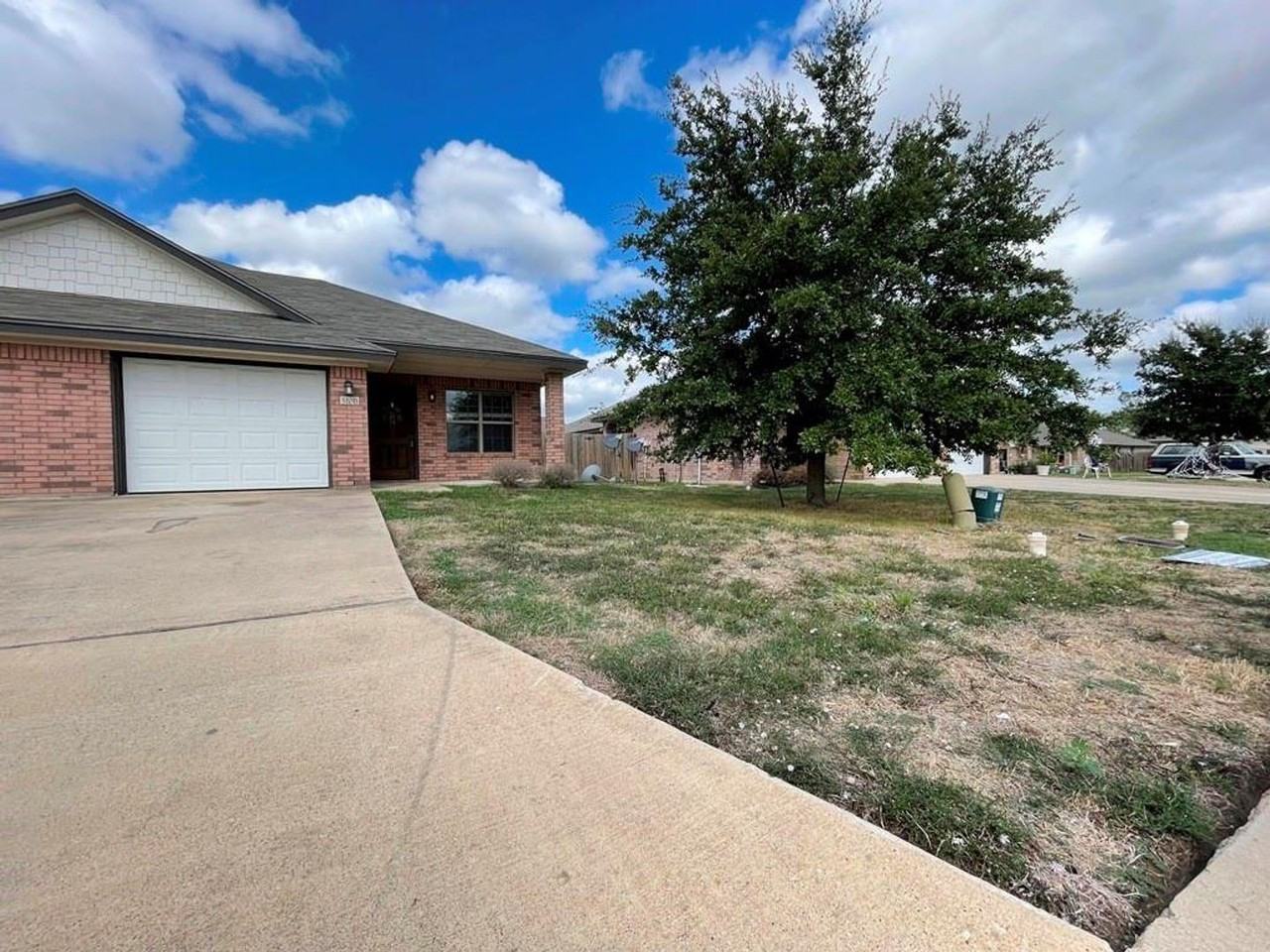 510 Karey Dr - Photo 2 of 30