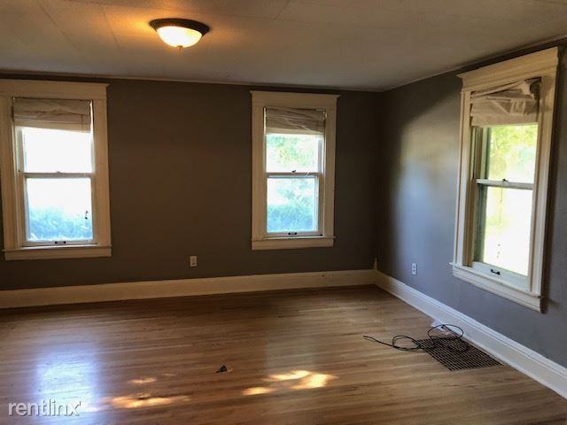 408 Myrtle Ave - Photo 2 of 10