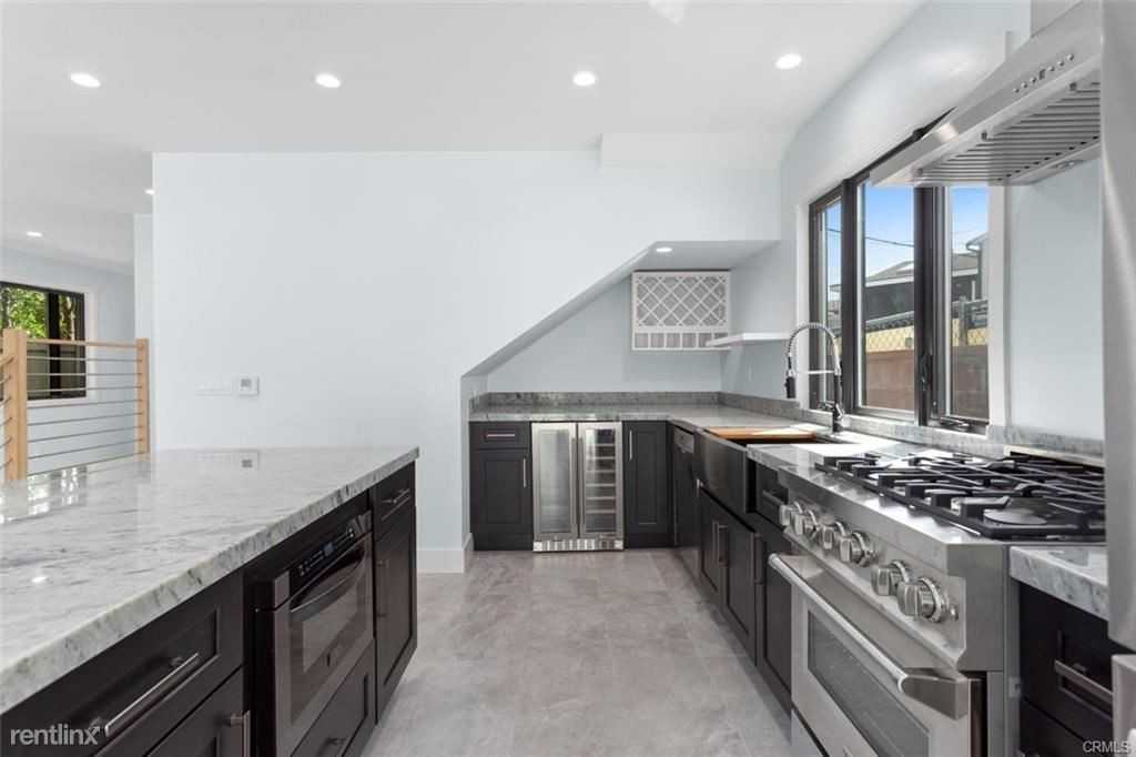 124 Turquoise Ave - Photo 3 of 10