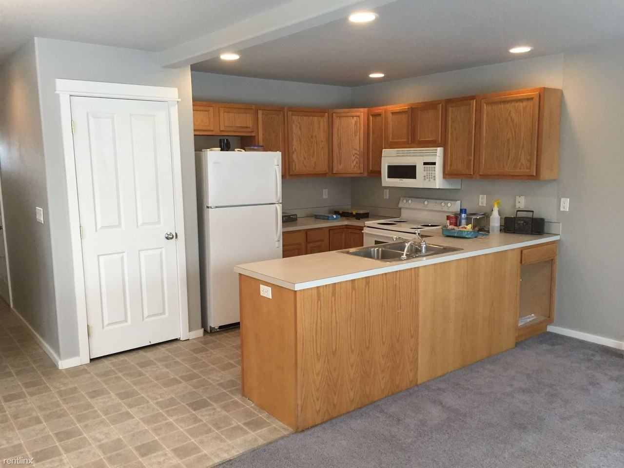 1213 Sw Nye Ave - Photo 2 of 13