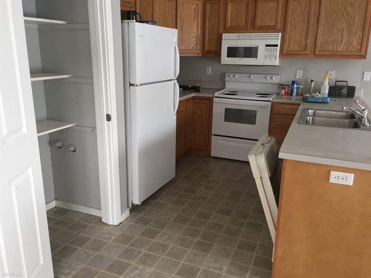 1213 Sw Nye Ave - Photo 3 of 13