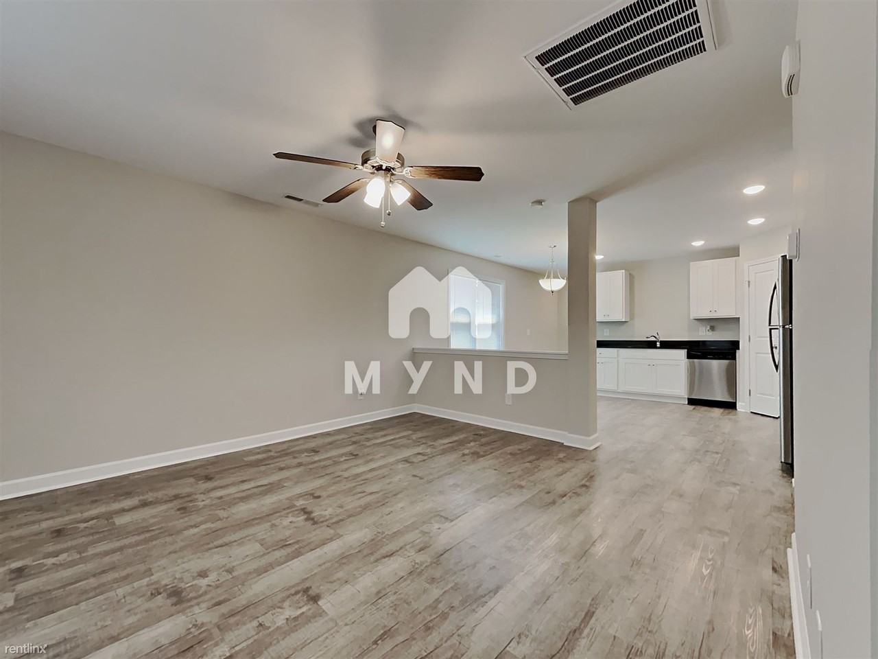 135 Johndy Ave - Photo 3 of 20