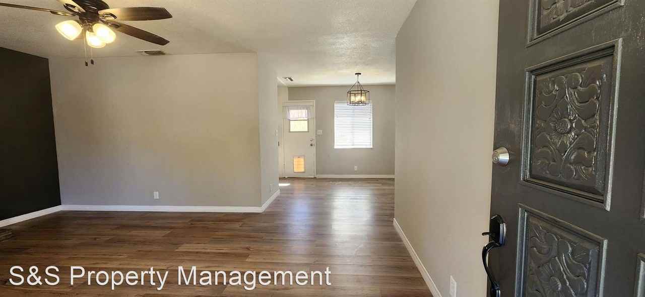 817 Oakland Ave - Photo 2 of 16