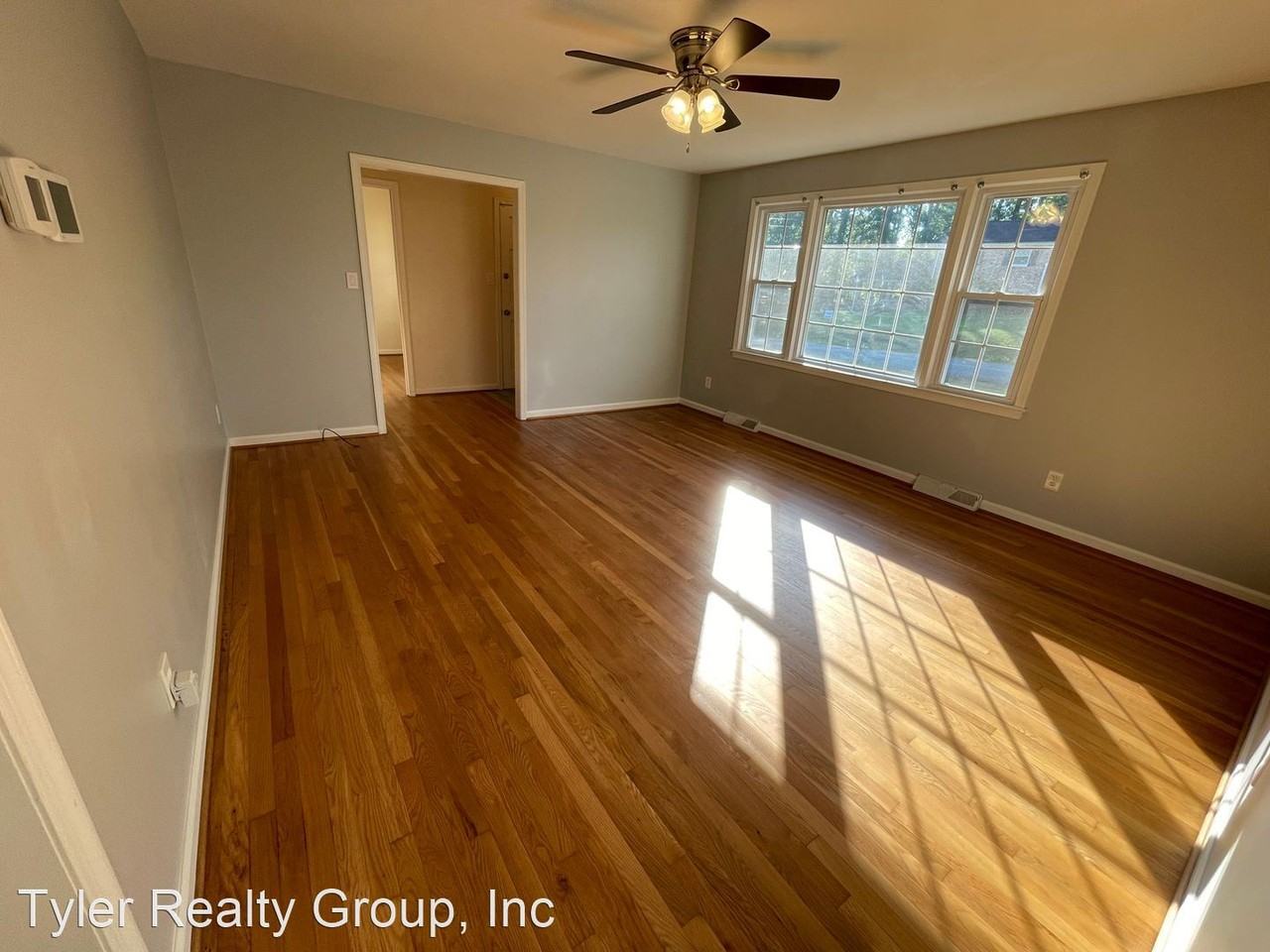 2703 Toronto Ln - Photo 3 of 23