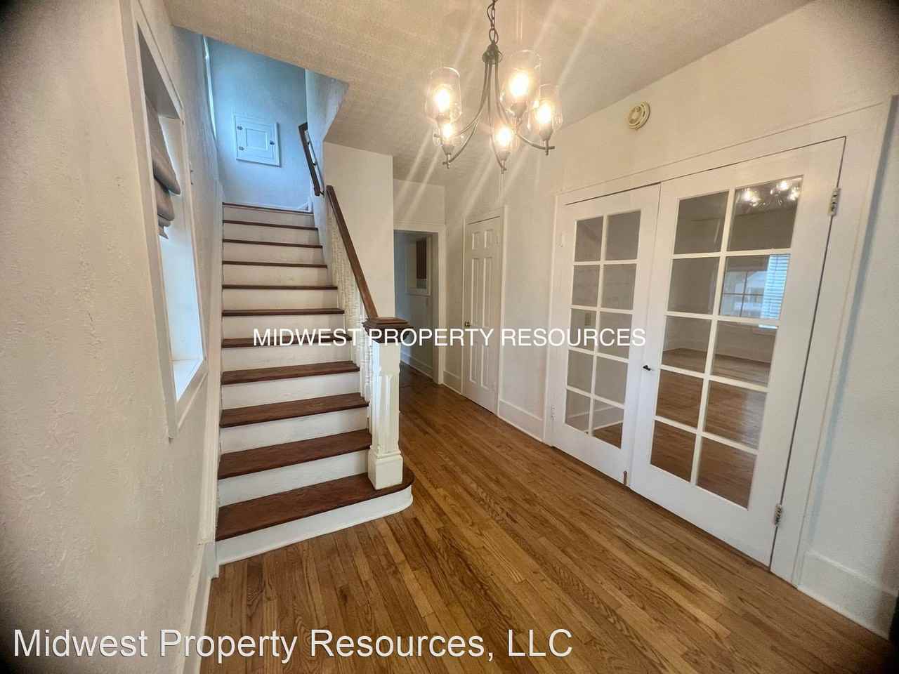 501 Se Miller St - Photo 3 of 28