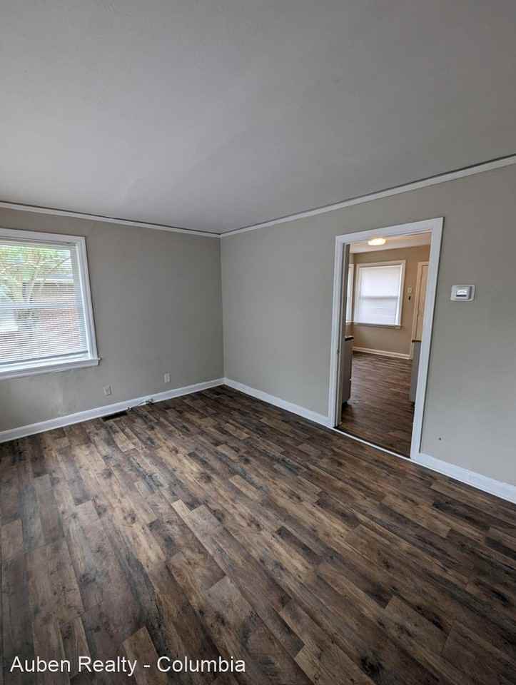 30 Carillon Ct - Photo 2 of 11