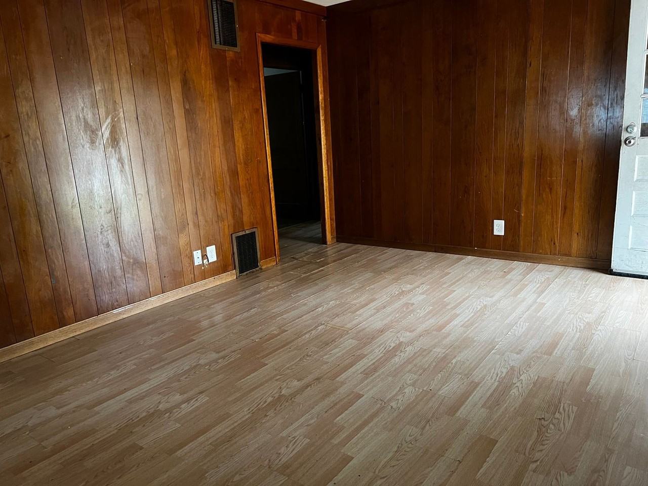 1223 S 25th St - Photo 3 of 10