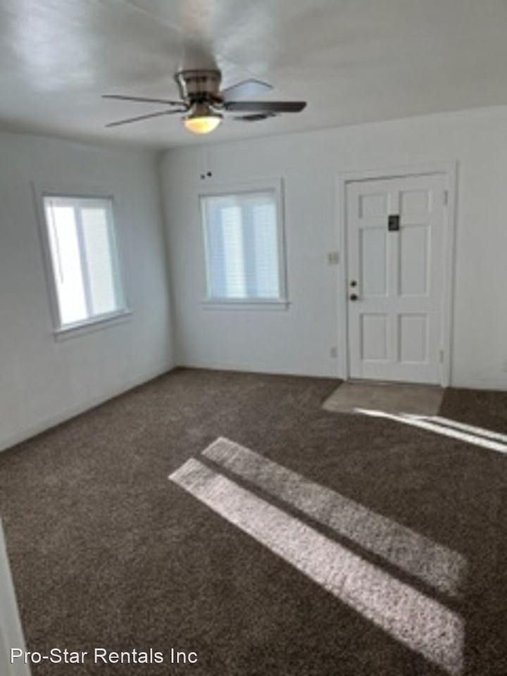 23508 Fremont Ave - Photo 3 of 12