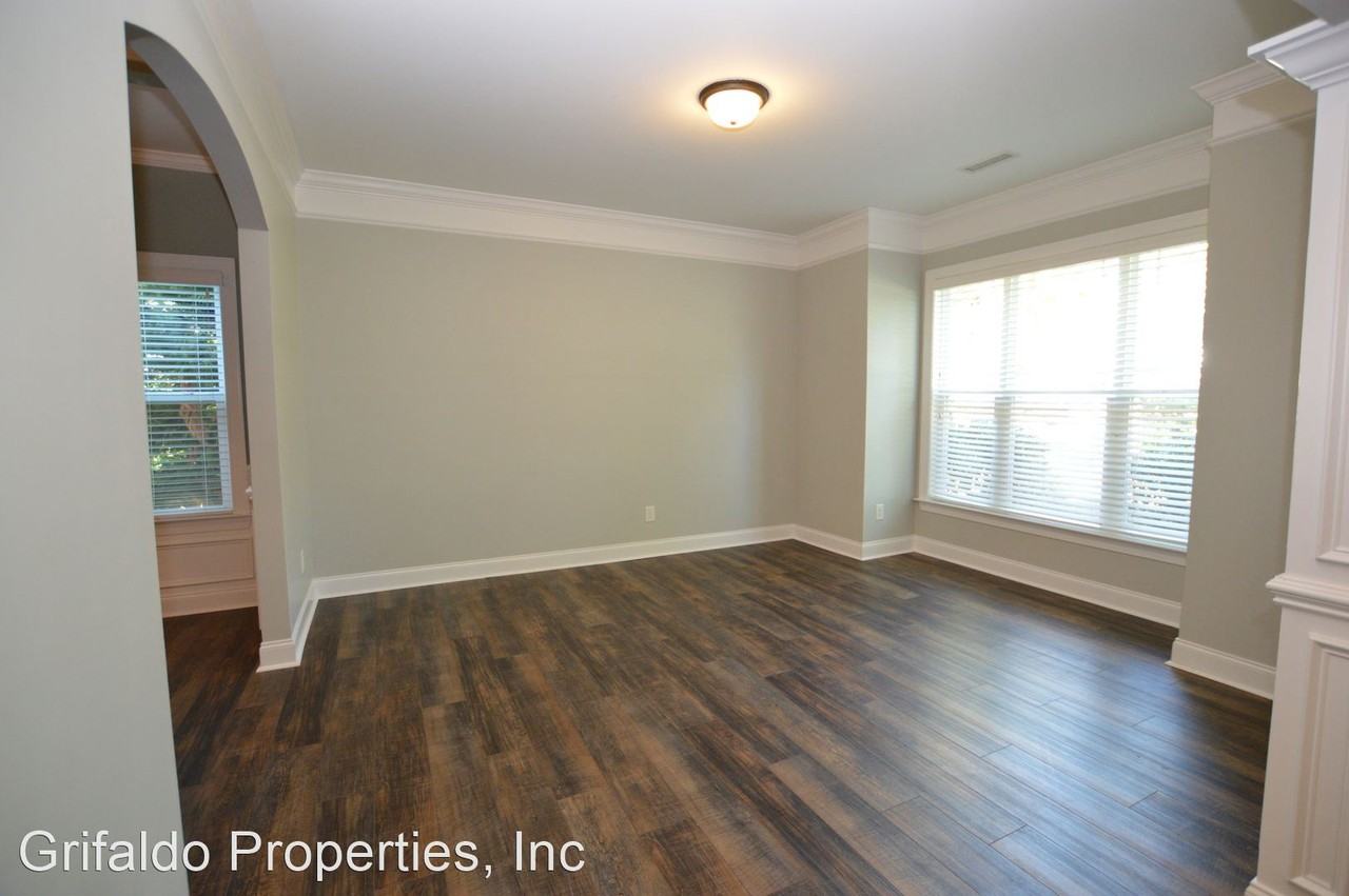 201 Marsh Island Dr - Photo 2 of 38