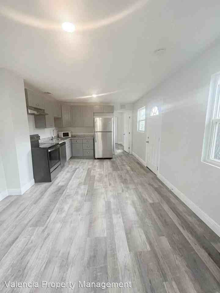 38th Avenue North - Photo 3 of 12