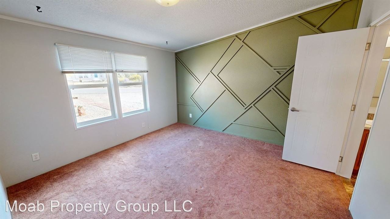 65 N Mcelhaney Ln - Photo 3 of 22