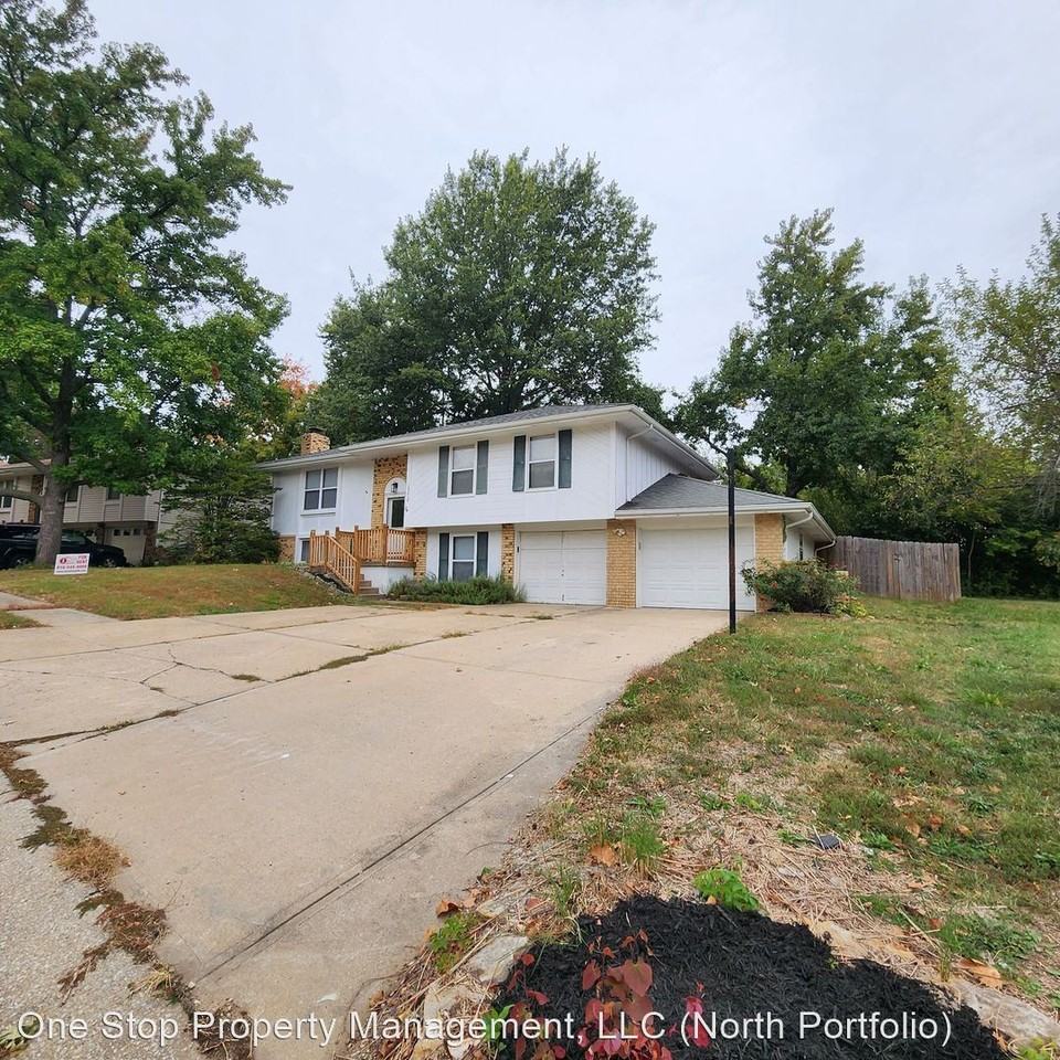 19212 E 15th St N - Photo 3 of 41