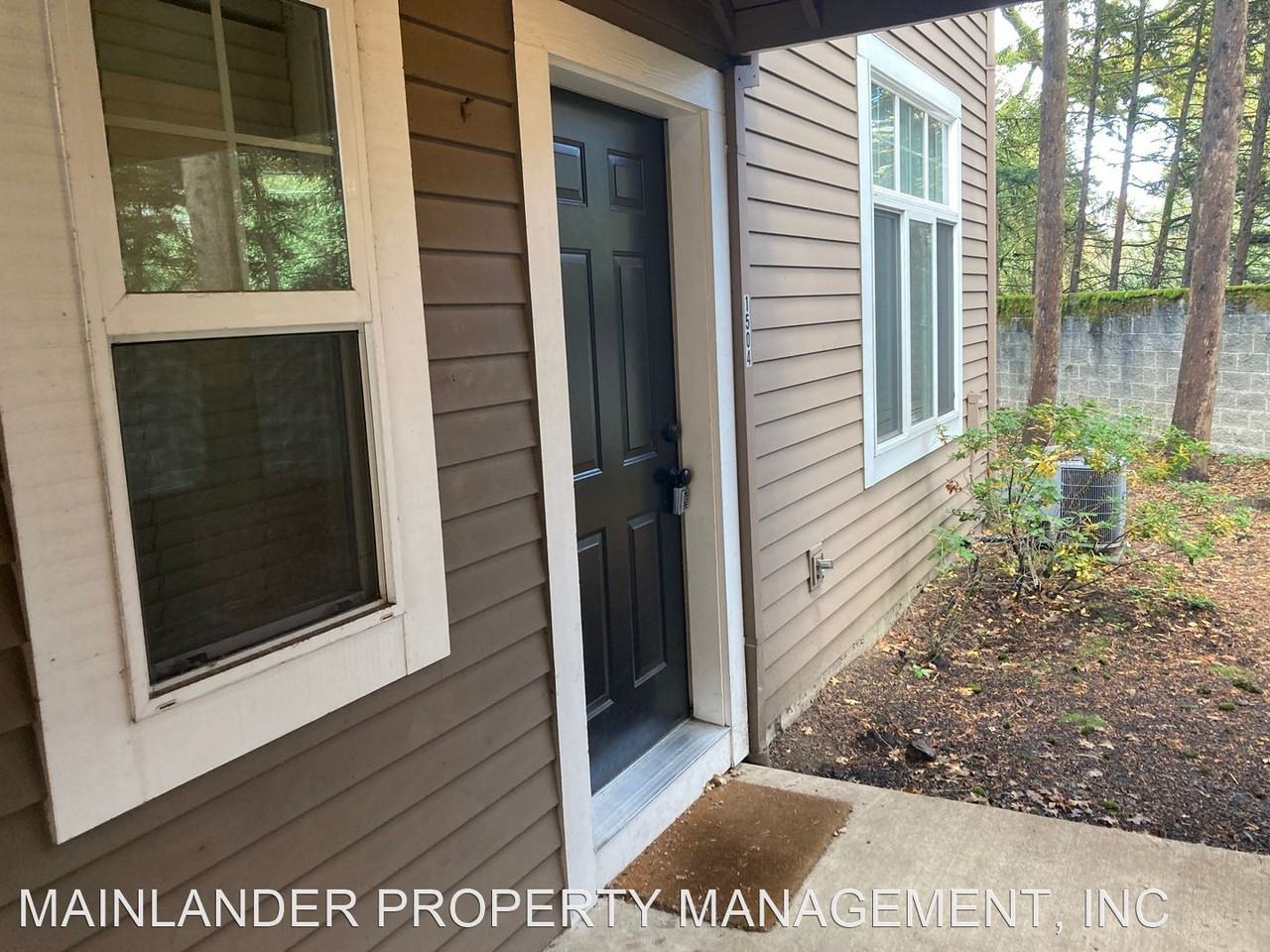 1504-1508  OAK ST - Photo 2 of 11