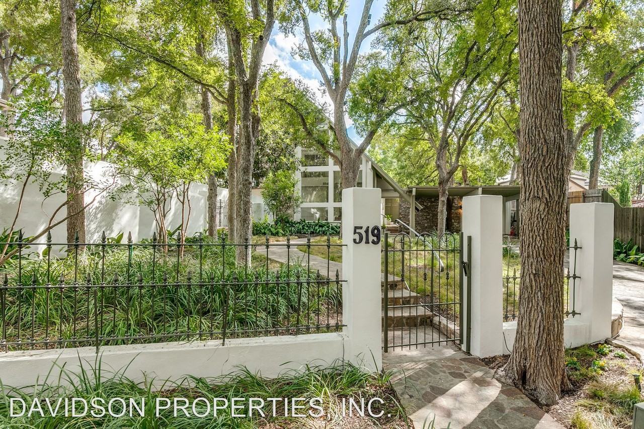 519 E Mandalay Dr - Photo 2 of 24