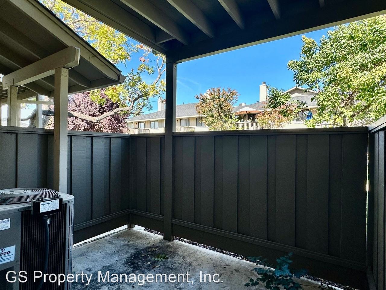 18943 Sara Park Cir - Photo 2 of 50