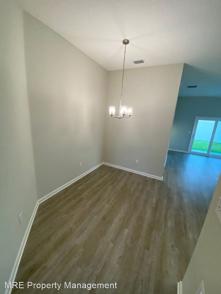 2727 Flowers St - Photo 2 of 28