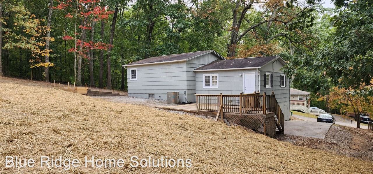 1909 Housley Cir - Photo 3 of 17