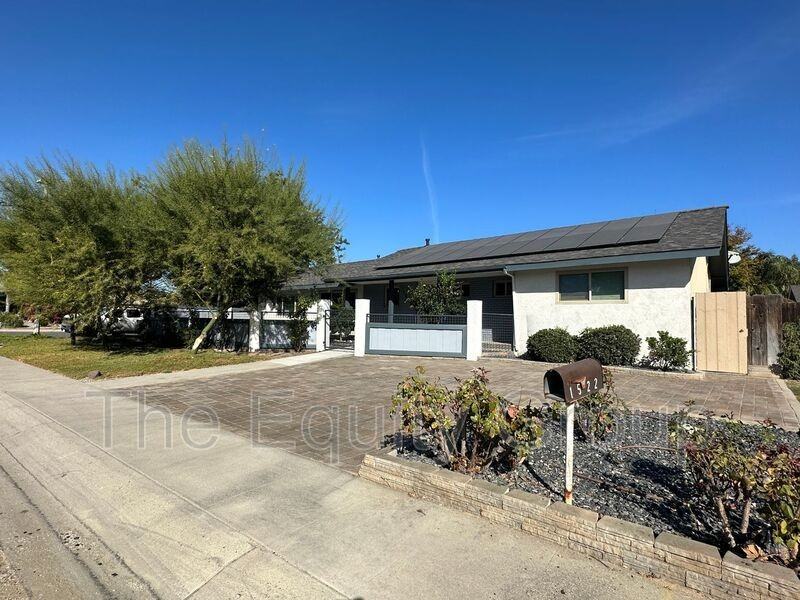 1522 W Monte Vista Ave