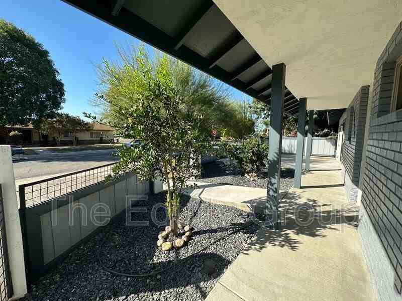 1522 W Monte Vista Ave - Photo 4 of 21