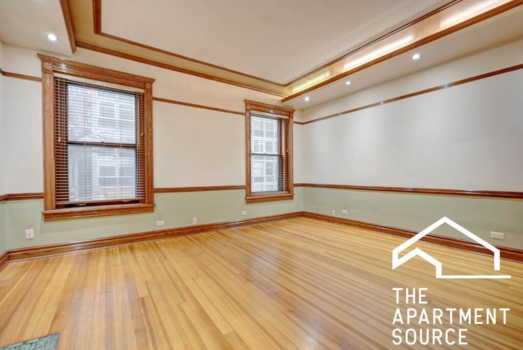 33 E Division St #3 - Photo 6 of 22